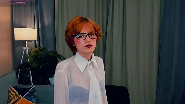 Snapshot of EdlinGathright chatting on October 2025 03:47:01 AM EdlinGathright online show from October 2025 03:47:01 AM