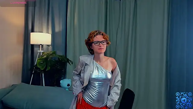 Snapshot of EdlinGathright chatting on October 2025 04:16:02 AM EdlinGathright online show from October 2025 04:16:02 AM