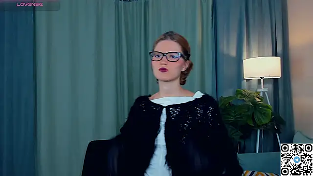 Snapshot of EdlinGathright chatting on November 2025 05:21:01 AM EdlinGathright online show from November 2025 05:21:01 AM