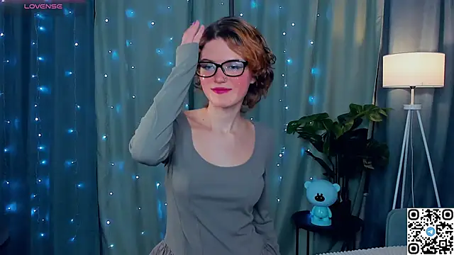 EdlinGathright online show from December 2025 03:56:02 AM