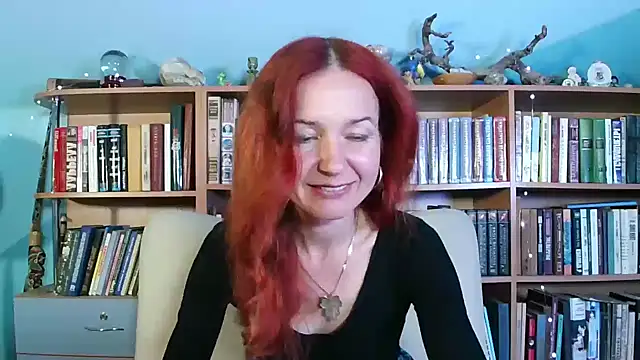 Foxilady357 online show from April 2026 01:41:02 PM