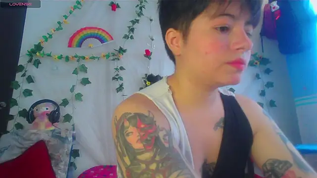 Snapshot of Mitsuha_gate chatting on December 2025 02:33:01 PM Mitsuha gate online show from December 2025 02:33:01 PM