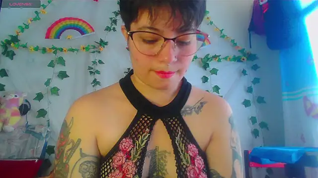 Snapshot of Mitsuha_gate chatting on December 2025 02:34:02 PM Mitsuha gate online show from December 2025 02:34:02 PM