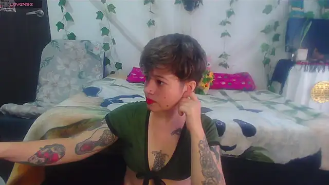 Snapshot of Mitsuha_gate chatting on January 2026 02:43:02 PM Mitsuha gate online show from January 2026 02:43:02 PM