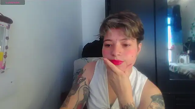 Snapshot of Mitsuha_gate chatting on January 2026 01:59:02 PM Mitsuha gate online show from January 2026 01:59:02 PM