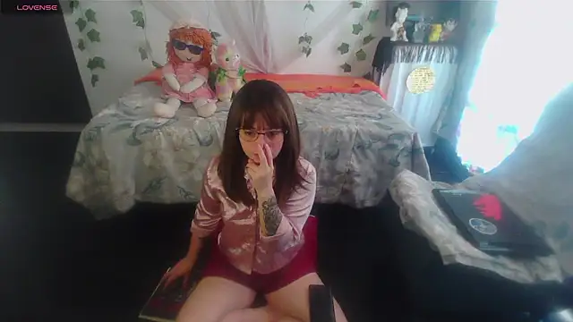 Mitsuha gate online show from April 2026 01:12:01 PM