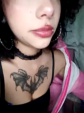 Snapshot of U-Upaaita chatting on February 2026 03:32:02 AM U-Upaaita online show from February 2026 03:32:02 AM