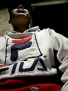 Snapshot of GaaraDiaz chatting on October 2025 06:36:01 AM GaaraDiaz online show from October 2025 06:36:01 AM