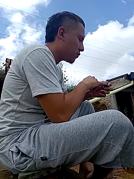 Snapshot of GaaraDiaz chatting on December 2025 03:18:02 PM GaaraDiaz online show from December 2025 03:18:02 PM