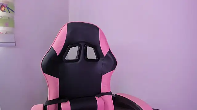 Arianna Jannes online show from April 2026 03:45:01 PM