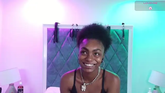 Asha zuri and adam online show from April 2026 12:32:02 PM