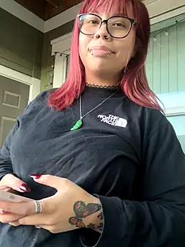 Snapshot of moan4mona chatting on October 2025 11:39:02 PM moan4mona online show from October 2025 11:39:02 PM