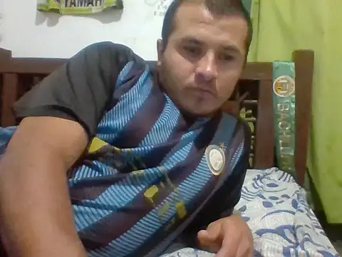 Snapshot of santiii___12 chatting on January 2026 01:19:01 AM santiii 12 online show from January 2026 01:19:01 AM