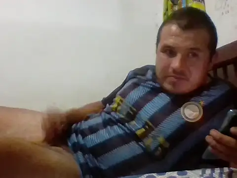 Snapshot of santiii___12 chatting on January 2026 11:28:01 PM santiii 12 online show from January 2026 11:28:01 PM