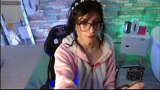 boyfox tay online show from October 2025 05:27:01 AM