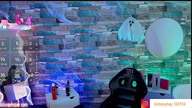 boyfox tay online show from October 2025 04:59:01 AM