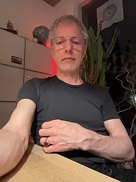 SexyLeon8 online show from March 2026 10:04:02 PM