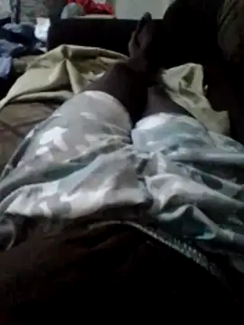 jThaddfWhitB online show from May 2026 12:28:02 AM
