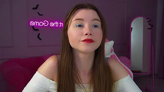 Snapshot of KeiraAsti chatting on October 2025 06:21:01 PM KeiraAsti online show from October 2025 06:21:01 PM