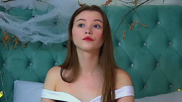 Snapshot of KeiraAsti chatting on November 2025 06:16:02 AM KeiraAsti online show from November 2025 06:16:02 AM