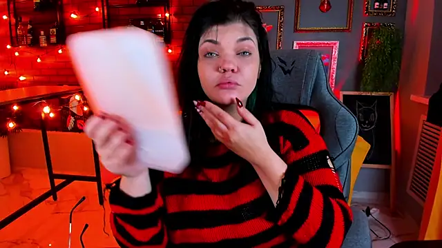 MaryHarrys online show from October 2025 08:51:02 PM