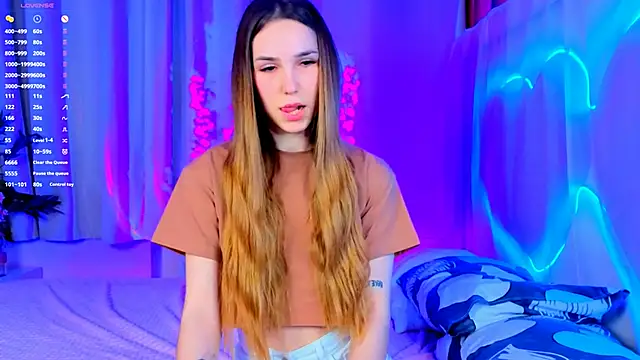 -CindyLou online show from September 2025 08:23:02 PM