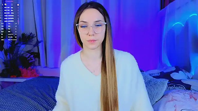 -CindyLou online show from November 2025 05:18:01 AM