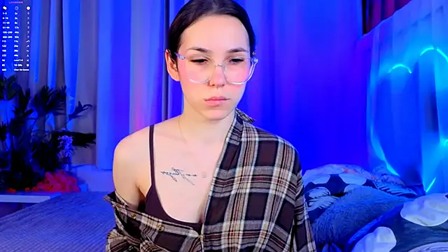 -CindyLou online show from December 2025 05:25:02 AM