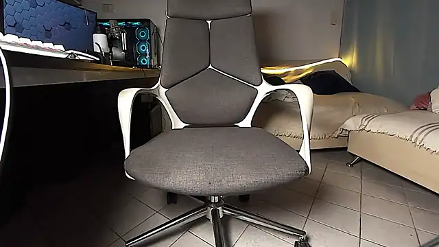 Snapshot of DiositoHerus chatting on February 2026 02:08:02 AM DiositoHerus online show from February 2026 02:08:02 AM