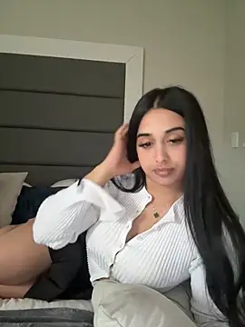 Snapshot of LilMisIndianx chatting on December 2025 03:07:01 PM LilMisIndianx online show from December 2025 03:07:01 PM