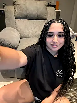 Snapshot of LilMisIndianx chatting on December 2025 06:15:02 PM LilMisIndianx online show from December 2025 06:15:02 PM
