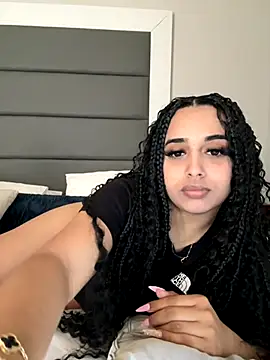 Snapshot of LilMisIndianx chatting on December 2025 11:07:01 AM LilMisIndianx online show from December 2025 11:07:01 AM