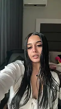 Snapshot of LilMisIndianx chatting on April 2026 12:18:01 PM LilMisIndianx online show from April 2026 12:18:01 PM