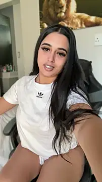 Snapshot of LilMisIndianx chatting on May 2026 06:51:01 AM LilMisIndianx online show from May 2026 06:51:01 AM