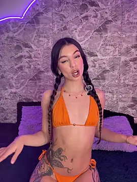 Snapshot of MaryAnneeXOO chatting on November 2025 06:18:01 PM MaryAnneeXOO online show from November 2025 06:18:01 PM