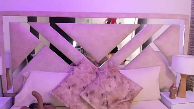 Snapshot of ximena_vasquez8 chatting on December 2025 01:22:01 AM ximena vasquez8 online show from December 2025 01:22:01 AM