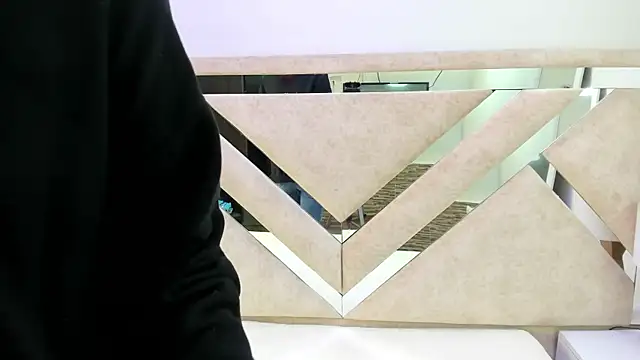 Snapshot of ximena_vasquez8 chatting on December 2025 04:08:01 AM ximena vasquez8 online show from December 2025 04:08:01 AM