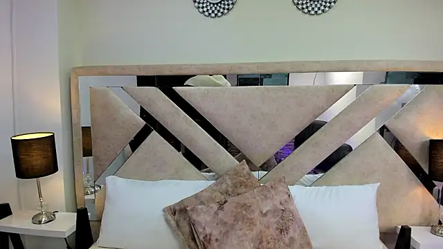 Snapshot of ximena_vasquez8 chatting on February 2026 03:15:01 AM ximena vasquez8 online show from February 2026 03:15:01 AM