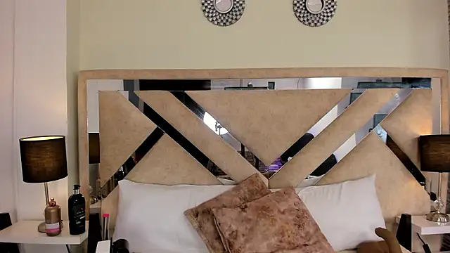 Snapshot of ximena_vasquez8 chatting on February 2026 06:22:01 AM ximena vasquez8 online show from February 2026 06:22:01 AM