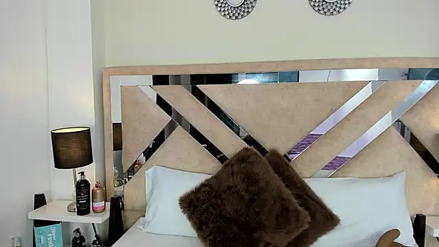 Snapshot of ximena_vasquez8 chatting on February 2026 03:33:01 AM ximena vasquez8 online show from February 2026 03:33:01 AM