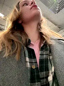 Snapshot of Cum_girlss chatting on October 2025 04:22:02 AM Cum girlss online show from October 2025 04:22:02 AM