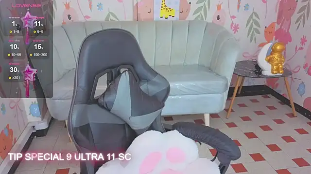 Snapshot of Paris09_v_ chatting on March 2026 03:22:02 AM Paris09 v online show from March 2026 03:22:02 AM