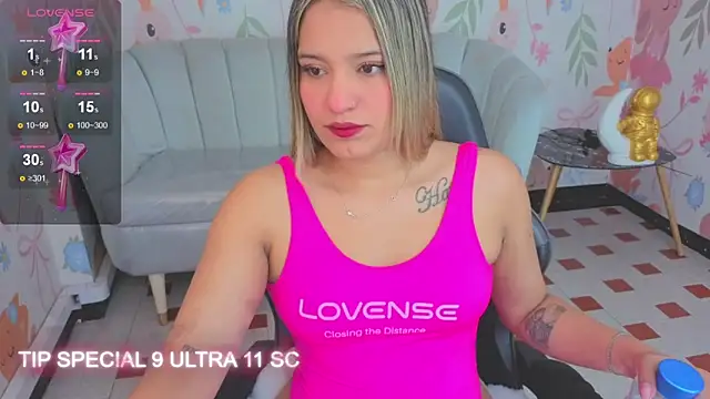 Snapshot of Paris09_v_ chatting on March 2026 03:43:01 AM Paris09 v online show from March 2026 03:43:01 AM