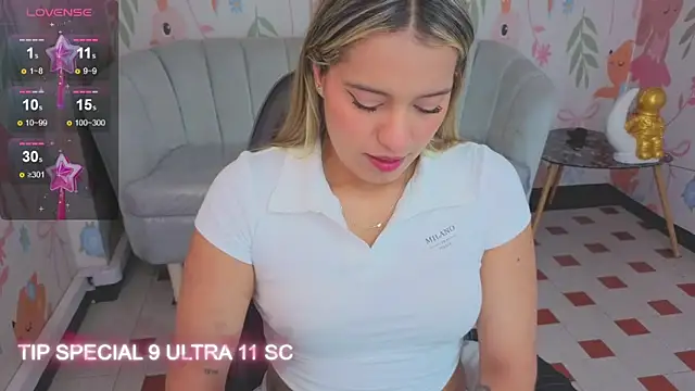 Snapshot of Paris09_v_ chatting on March 2026 03:34:02 AM Paris09 v online show from March 2026 03:34:02 AM