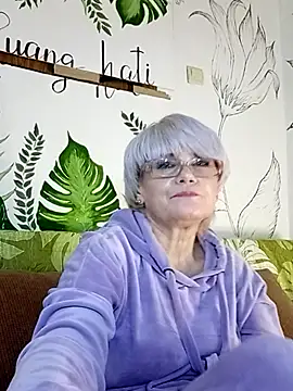 Catty Lady online show from February 2026 07:39:02 PM