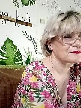 Catty Lady online show from May 2026 07:21:01 PM