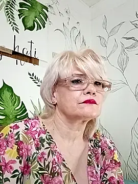 Snapshot of Catty_Lady chatting on June 2026 07:39:01 PM Catty Lady online show from June 2026 07:39:01 PM