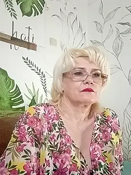 Snapshot of Catty_Lady chatting on June 2026 07:38:02 PM Catty Lady online show from June 2026 07:38:02 PM