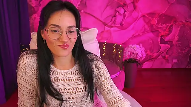 EviLune online show from October 2025 06:21:02 AM