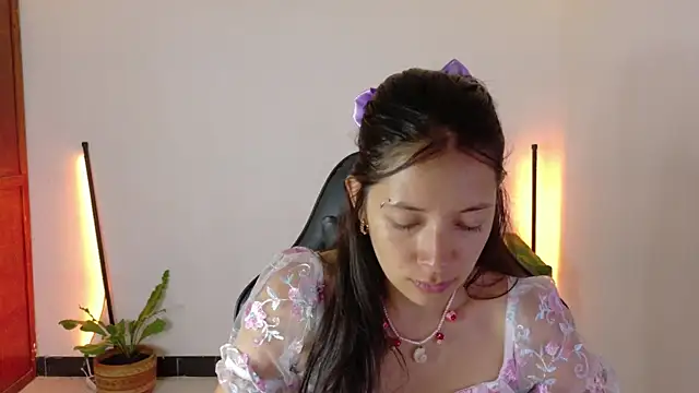 Snapshot of Sarasavage chatting on January 2026 12:07:02 PM Sarasavage online show from January 2026 12:07:02 PM